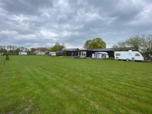 mooi nieuw sanitair op boerderijcamping Op Struun in Drenthe